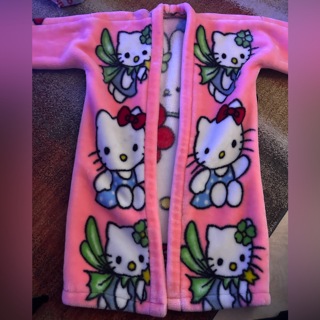 Hello Kitty Robe.